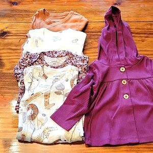 Baby clothes  never worn a set